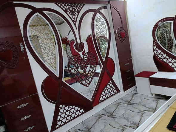 ا
السلا م عليكم غرفه تركي درجه أوله شرط نضافه ٩٠
٩ قطع العدد
السعر ٥٠٠بيع مستعجل
***********
***********
