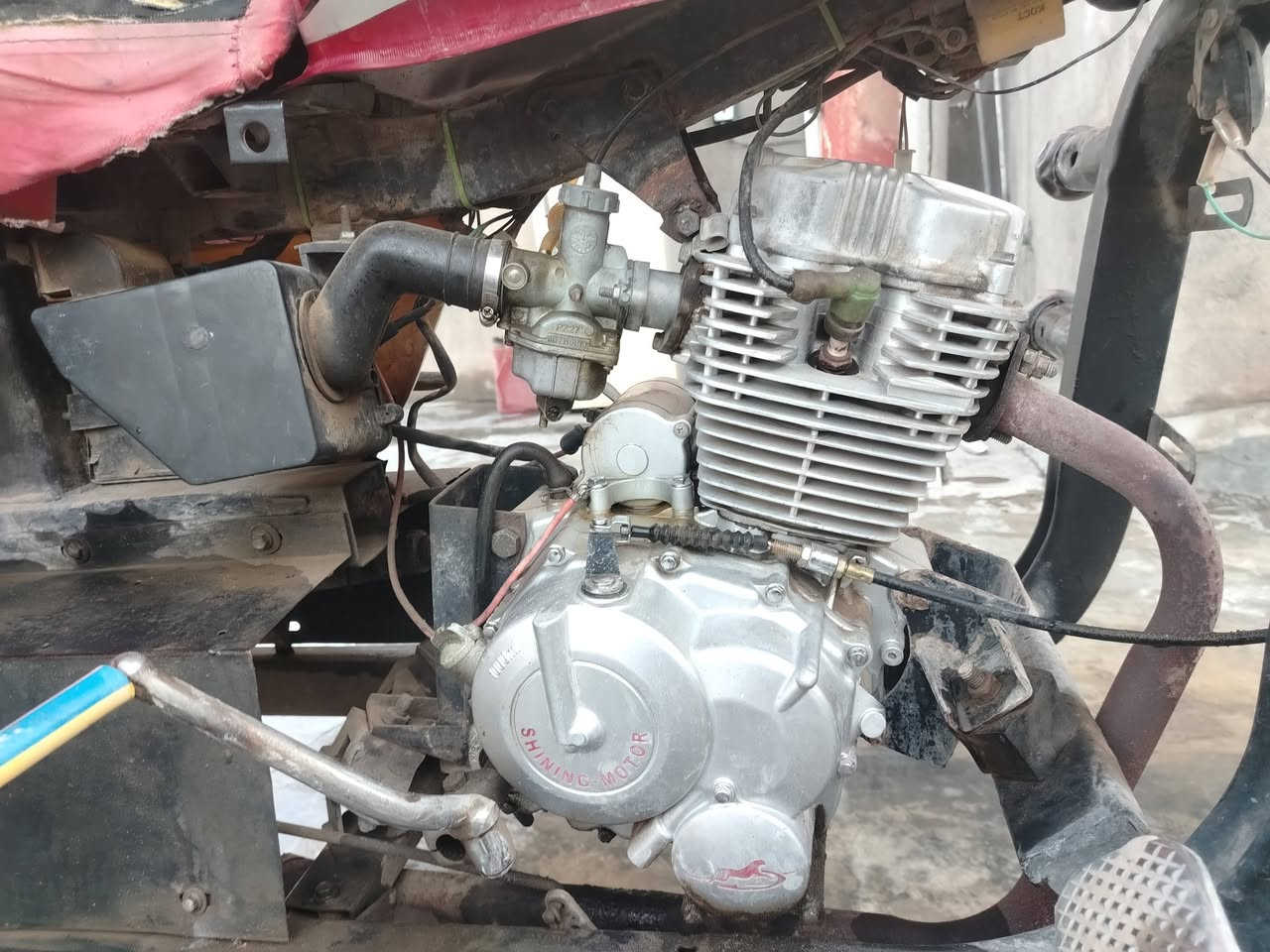 سلام عليكم  ستوته امتيار محرك ابو طير سعر 550شاصي نظيف تيرات جدد العنوان ديالى حمرين موديل 2014 اوراق  الرقم ***********
