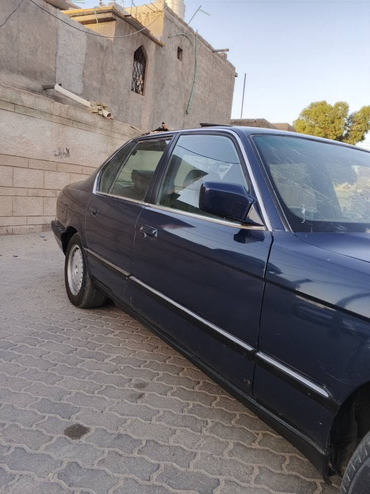 سلام عليكم بي ام البيع 735بلاد محرك وكير مكفولات محرك كهربائيات شغاله سياره حلوه كفاله من ضربه تبريد نقص غاز فقط.  سياره حلوه مثل ماتشوف بصوره.  الشراي يتصل بي خير ويدلل  عنوان البصرة. السعر 29 الرقم الهاتف *********** مكلف ب نشر ماعرف عنها شي. اتصال
