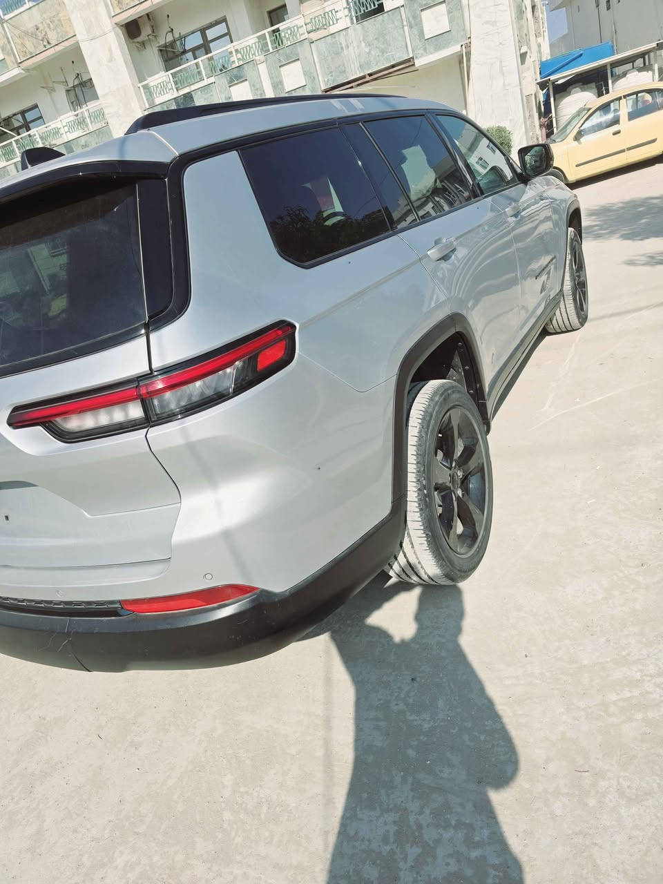 السلام عليكم جيب ٢٢ ٧ راكب حادث جاملغ وبنيد بدون داخل بدون رقم السعر٢٧٠ \*********** كربلاء, العراق
