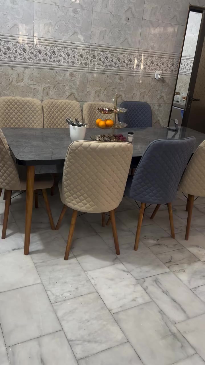 ميز طعام 8كراسي مع تخم ديوان 8مقاعد  للبيع السعر 700الف وبي مجال بسيط


**إذا كنت صاحب هذا الإعلان وتريد حذفه لأي سبب، رجاءا أرسل رسالة إلى الدعم الفني**