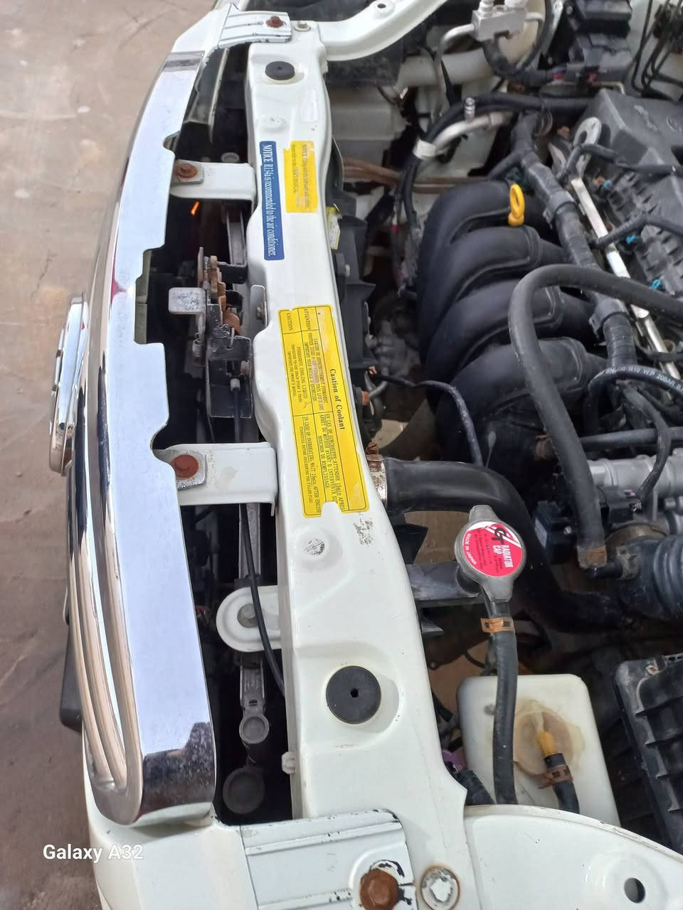 السلام عليكم من رخصت الادمن المحترم
سيارة ليفان X60 موديل ١٣السيارة كفالة عامة ماعدا اخياسات مصلحة شي قليل جداً كير ومكينة وحدادية خيرمن الله تبريد ثلج  السعر ٥٥ وبيها مجال قليل جداً  العنوان نجف كوفة  رقم الهاتف *********** او ***********
