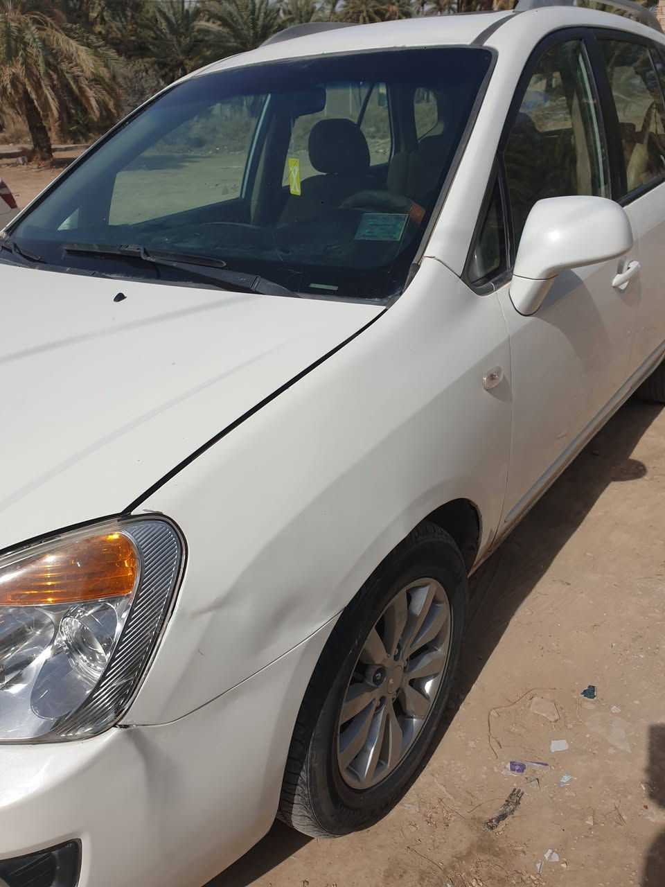 السلام عليكم
للبيع كيا كارنز موديل 2013 فول السياره جاهزه تبريد كير محرك مكفولات السياره خليجي  بيها الجاملغ الايمن بيه تصليح مصبوغ وبيها يعني بارد قليل سنويه جديده مكانها السياره الديوانية  السعر 115 وبيها مجال 

متواجد ع ماسنجر واتساب على الرقم ***********
