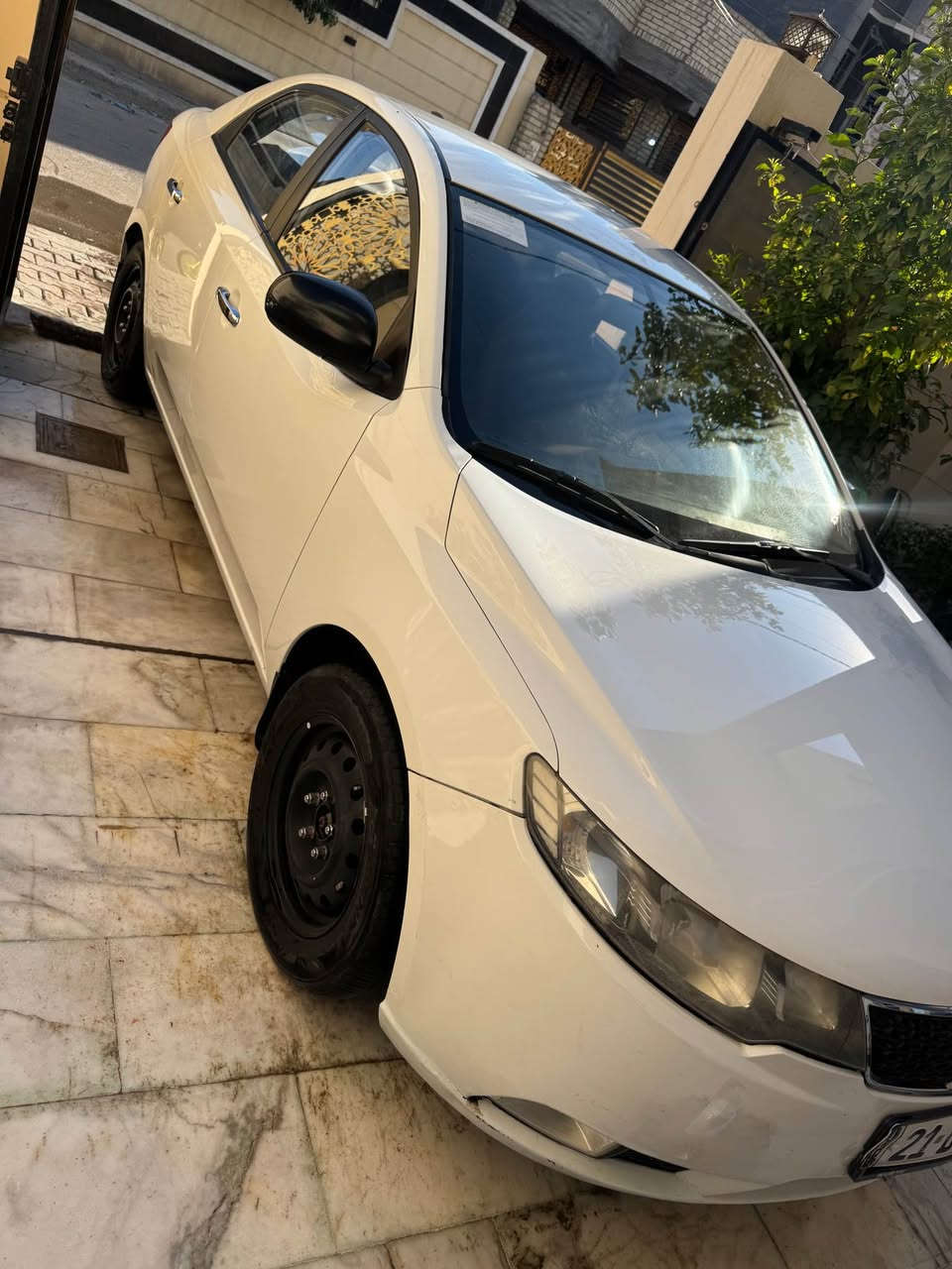 السلام عليكم..
كيا سيراتو موديل 2012 خليجي بيها حافه الداير مال الجاملغ الخلفي صبغ وصندوك مبدل بلادي بدون صبغ او تصليح كير ومحرك خير من الله حداديه ‎%‎80 تدفئه وتبريد شغال شاشه وكاميرا دواره هزه ورقم وسنويه قبل شهر حولناها باسمنه يعني كله جديد.. السياره مال بيت وممتعوبه سعرها 110 وبيها مجال مكانها المحموديه *********** واتساب بغداد, العراق
