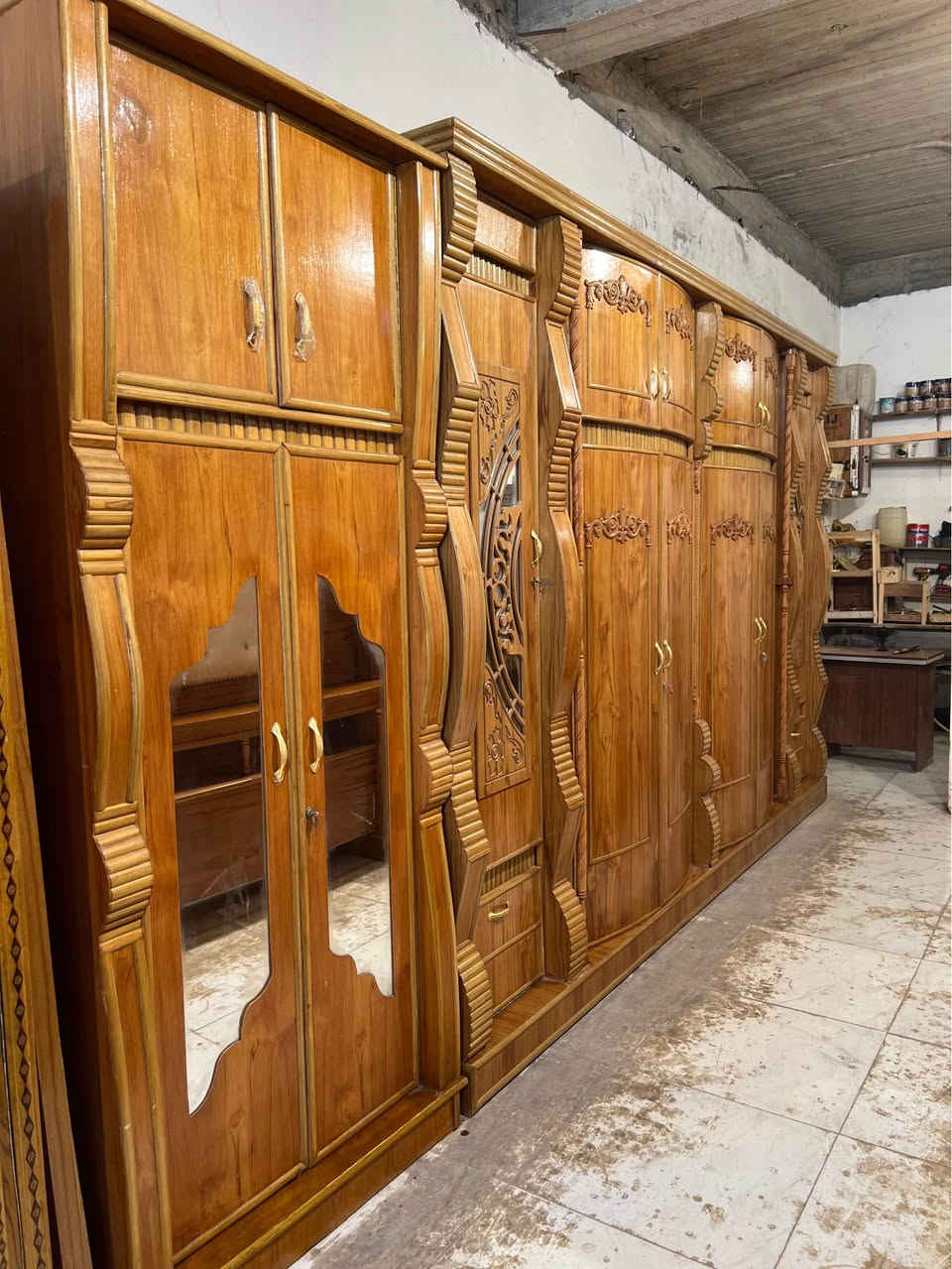 غرفه ام6قاطين صاج ام دنك مسرح حديثه نضافه أخت جديده سعر 1300ميسان العوفيه نهايه شارع سوك الاخضر مجمع الحمراني ***********
