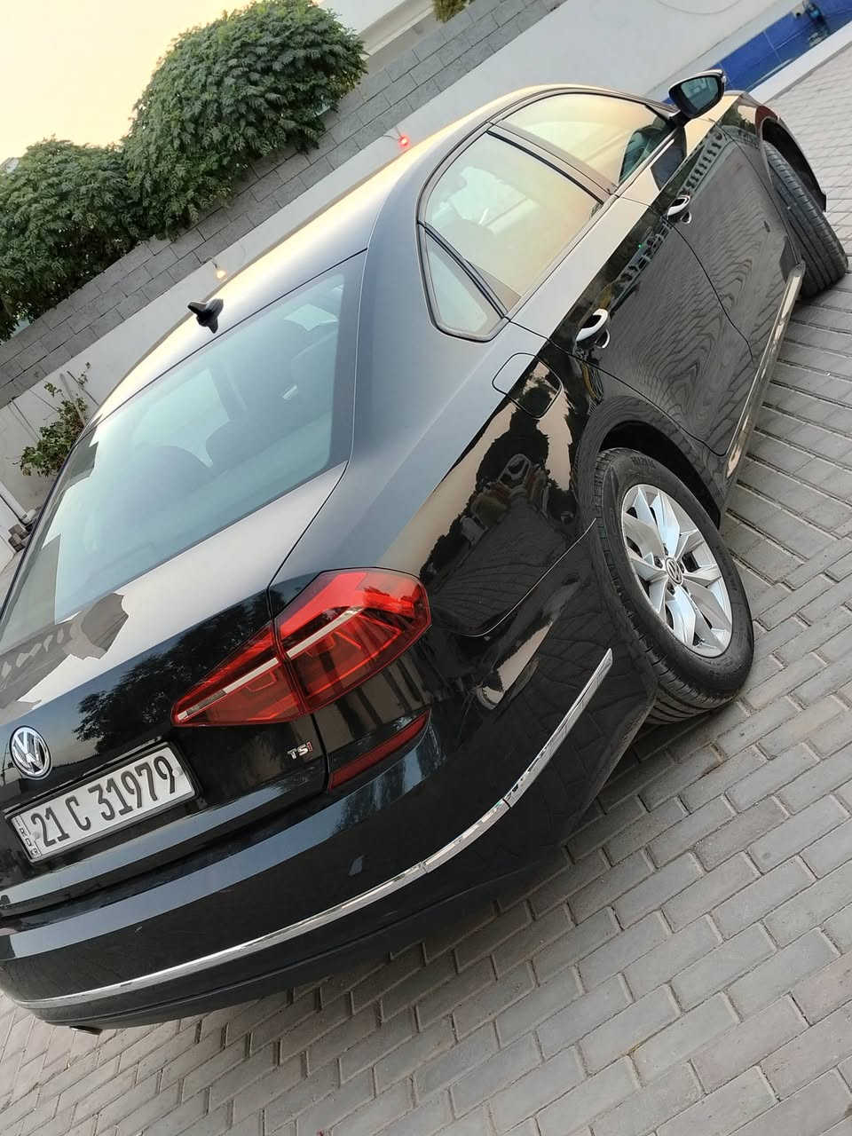 السلام عليكم
باسات 18 للبيع 
رقم سليمانية 
الضرر ربع قطعه فقط وتكحيل بسيط بالجاملغ 
مواصفات اعتيادية 
المكان كركوك 
السعر مناسب جداً 
رقمي/ ***********
