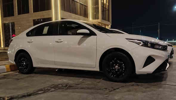 السلام عليكم
للبيع سيراتو ٢٤ محرك ٢٠٠٠
رقم بغداد بسمي
دوشمه عام 
ماشيه ٤٠ الف
السعر ١٨٠ وبيه مجال حك الجيه 
للاستفسار ***********
متواجد #وتساب
