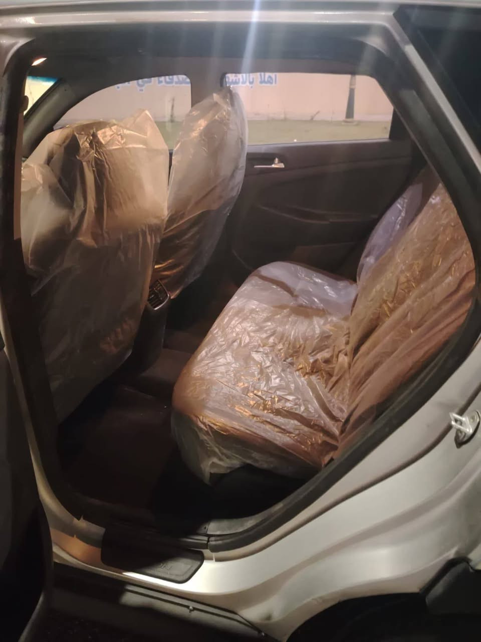 السلام عليكم
توسان ٢٠١٧ متؤم شمالي محرك كاز مو بانزين حصة كاز بكل المحافظات
السيارة جاهزة من كلشي ماشية ٩٠ الف
تبريد محرك كير حدادة كله علفحص والسيارة ماعليها عين سافرت بيها مرتين مرة نجف كربلا بغداد
ومرة بغداد رمادي
تاخذها ربع ماتصرف
السعر ٧٥
مكان السيارة بصرة
رقم التلفون ***********
