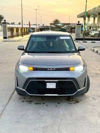 كيا سول • ٢٠٢٣ • طخه باب السايق