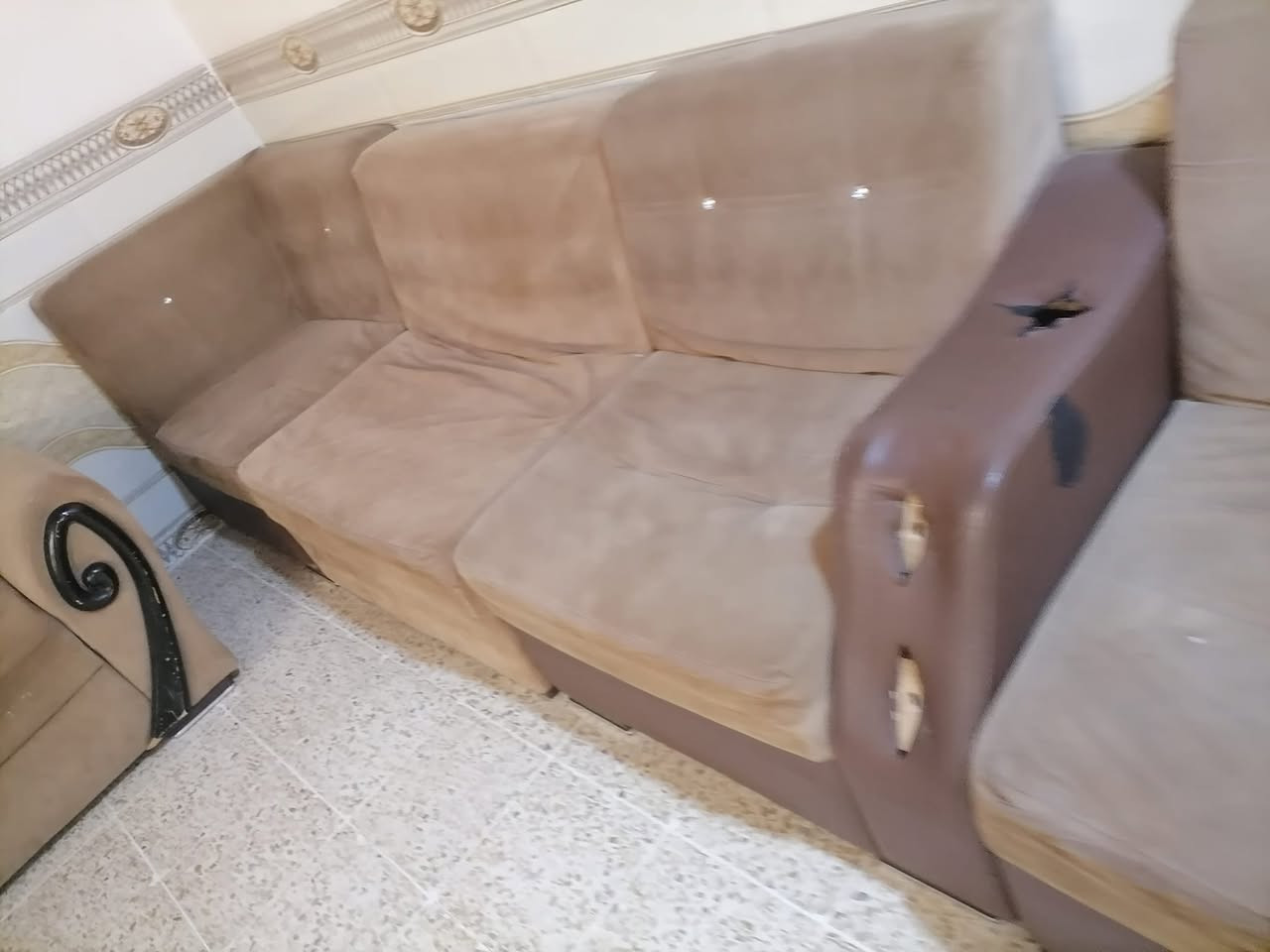 السلام عليكم ورحمة
يوجد دوان للبيع مكان مفرق حويجه الحصان
اتصال ع هذا رقمي
***********
سعر مناسب
