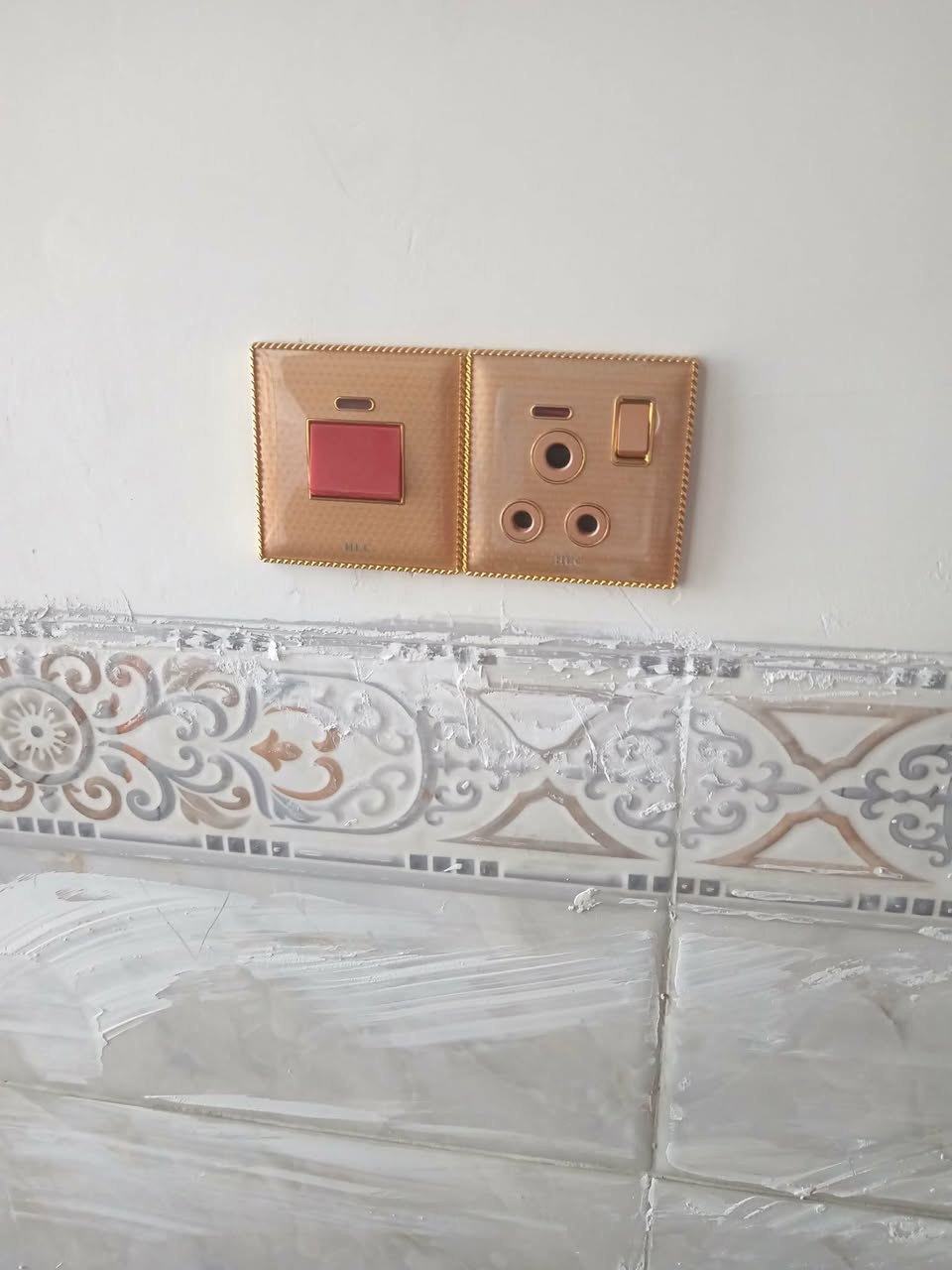 السلام عليكم اخوان يوجد كادر كهرباء وتأسيس ماء بكل انواعه وحفر نزالات  ونشر شبكة كهرباء تواصل خاص او رقم الهاتف *********** من رخصة صاحب الكروب
