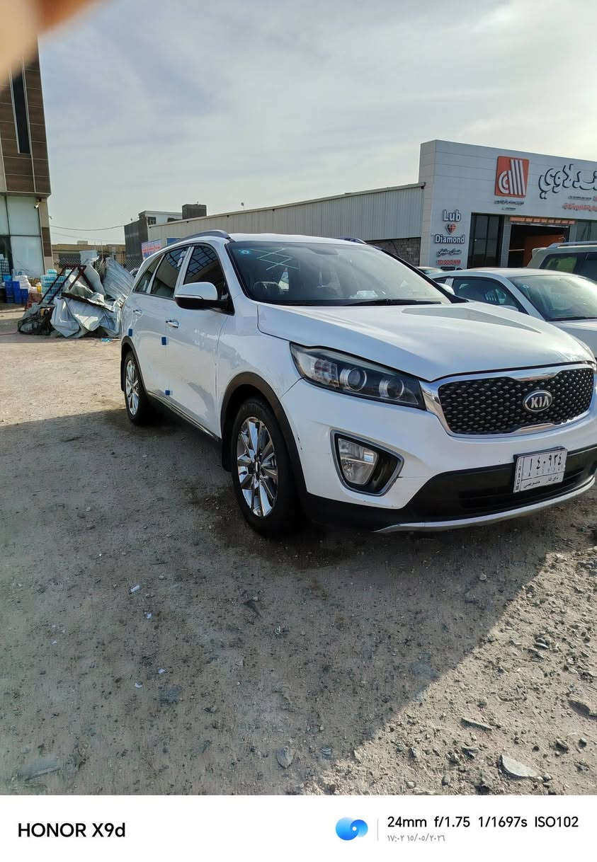 سلام عليكم سياره سورنتو موديل 16 خليجي مكفوله بيها بس باردات ماكينه كير حداديه تخم تاير تبريد شغال 3 قطع تبريد 7راكب السياره نص فول بصمه تحكم ستيرن رقم ذي قار مكان الناصريه مركز سعر 185 وبيها مجال استفسار على هذا الرقم /*********** /
