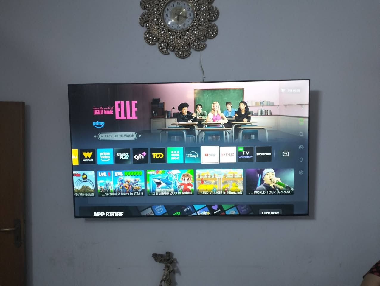 شاشة حجم 75 نوع كرافت فور كي ارقى نوعية استعمال قليل جدا بعدهي بلنايلون فول انترنت السعر 900 مكاني ديوانية الاتصال ***********
