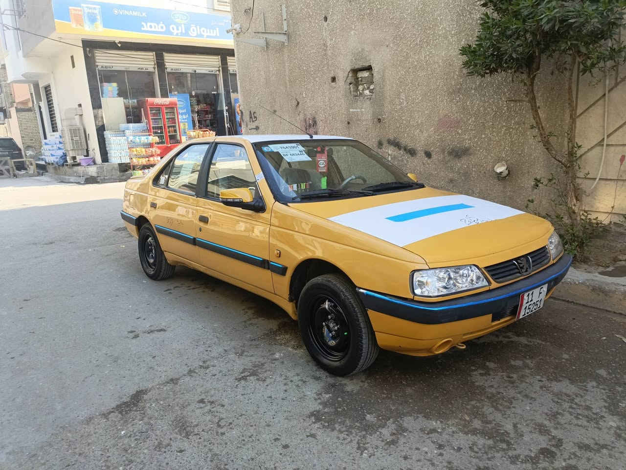 سلام عليكم شباب بيجو لميس 2015 كفاله عامه من الضربه والصبغ سياره كولش جديده كولشي بيها شغال تبريدها ثلاجه تخم تاير جديد ما بيها نقص كد البرغي بسمي سياره مصفره هيئه وغرامات مكاني بغداد
السعر 47
***********
