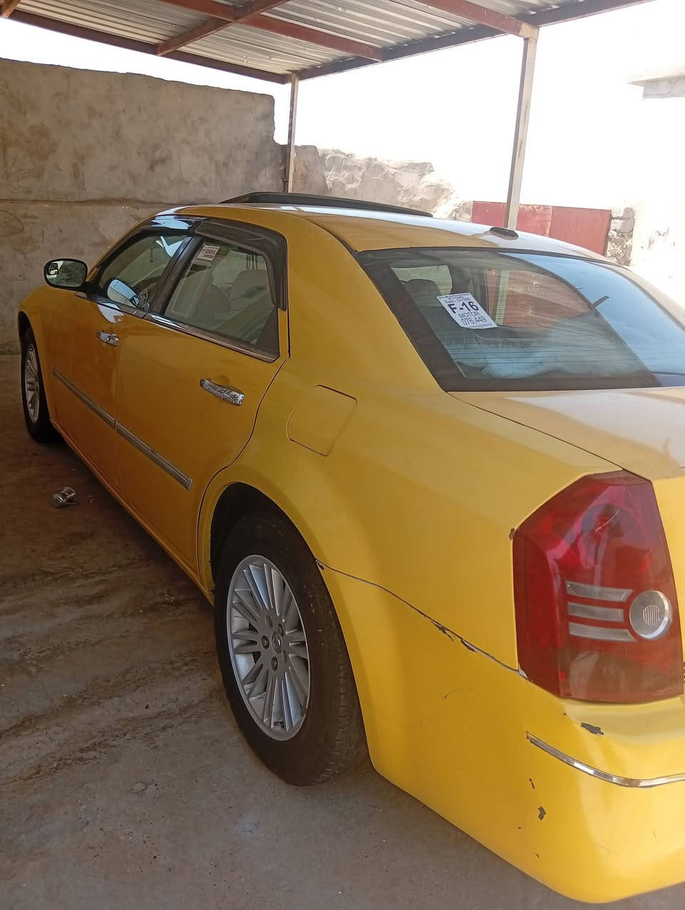 #اوباما موديل 2010 
صافيه هيئه وغرامات 
رقم انكليزي نينوى 
منضومة غاز 
جاهزه طخم وتواير 
ضررها السقف امبدل 
سعرها 90وبيها مجال
عنوان موصل

***********
***********واتساب
