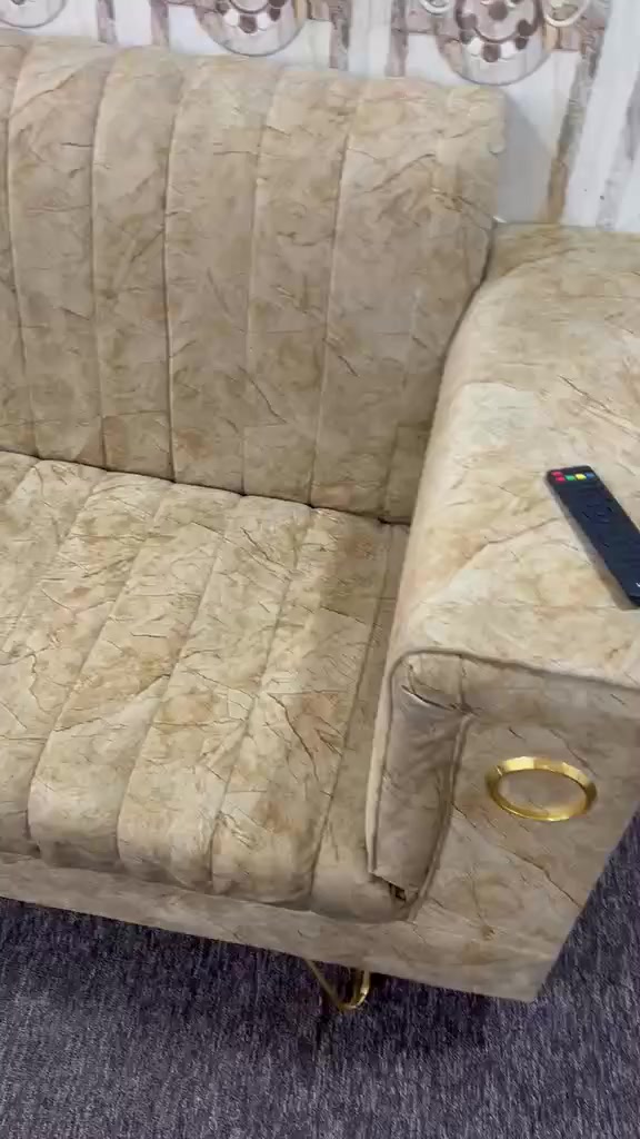 ياالله تخم ١٠ مقاعد نظيف جدا سعر ٣٧٥ وبي مجال مكان صياحيه قرب كوين بارك


**إذا كنت صاحب هذا الإعلان وتريد حذفه لأي سبب، رجاءا أرسل رسالة إلى الدعم الفني**