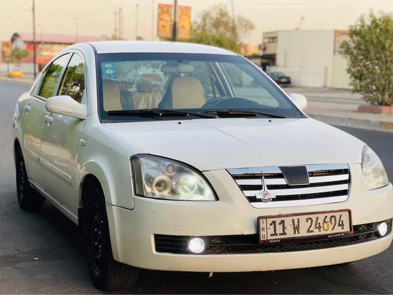 السلام عليكم اعضاء الكروب المحترمين للبيع شيري A5 موديل 2012  سياره تخم تاير جديد دواخل نظيفة كلش والخارج ايضا نظيف ما عدا كم رصعه خفيفه موضحه بالصور  رقم بغداد انكليزي سنويه بأسمي تحويل ثاني يوم ومكان السياره ديالى 
المواصفات:فول مواصفات 
تحكم استيرن شاشه بلازما وكامرا 
تبريد قطعتين وتدفئه 
سنتر لوك ريمونت 
اربع نوافذ اوتو 
حساسات خلفيه 
حداديه كامله 
محرك 2000 بلادي 
سياره ماشيه 133 بلادي  السعر 48 وبيها مجال للشراي 
رقمي:***********
