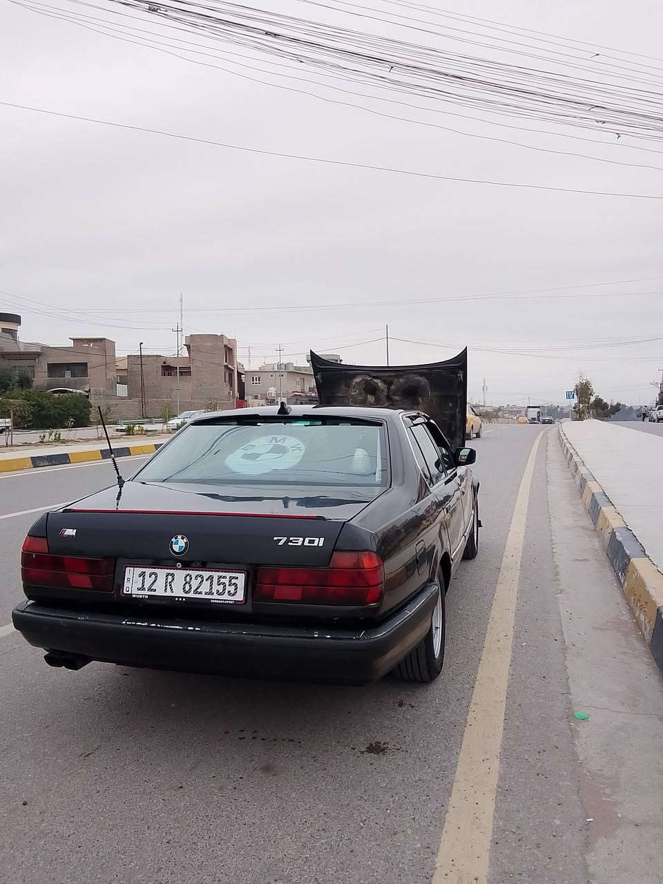 سلام عليكم بي ام حجم 735 طخم تاير جديد طخم ورا و كدام جديد سياره نضيفه ما نقصها شي رقم دولي السعر 50 و بيها مجال بصيط عل رقم فقط ***********
