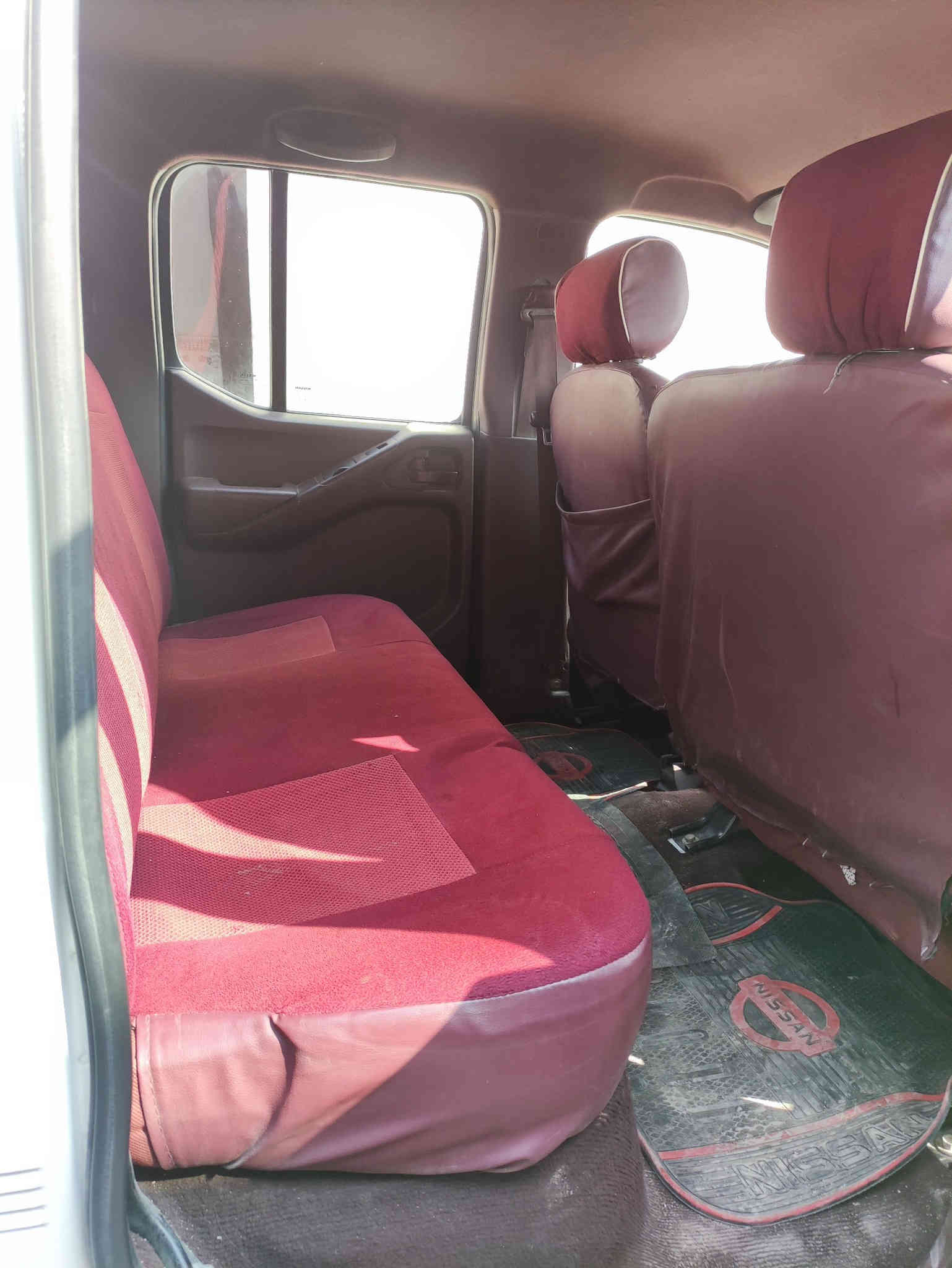 السلام عليكم نيفارة للبيع موديل 2008/ سعر 77 / ***********
