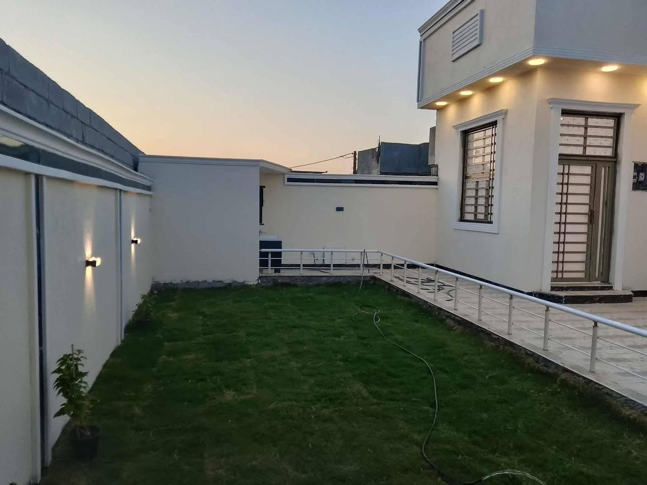 #اسعد_الله_اوقاتكم_بكل_خير⁉️👋🏼

دار سكن للبيع بناء 2025

#المساحه 270 متر 👍 *********** محمد الاسدي للاستفسار

#جنس_العقار :: طابو ملك صرف زراعي باسم عراقي سند 25 

#العنوان :: البصره أبي الخصيب ابو كوصره ثالث عن شارع ابو كوصره رئيسي
#يحتوي البيت على ثلاث ٣ غرف منام كبار
و ديوان
و مطبخ و صاله
و مناور عدد 2
و صحيات داخلي وخارجي  و كراج سياره وحديقه 

#البيت جاهز من كلشي تستلم البيت عنده المكاتبه
كامل من مقطوره و كيزر و ماطور
جيب اثاثك و اكعد
و الف عافيه الي ياخذه

جميع الخدمات متوفره ماء كهرباء ومدارس 
#السعر (( 120 مليون  وبي مجال 
#للاستفسار الاتصال على الهاتف 📳📞
📳***********
