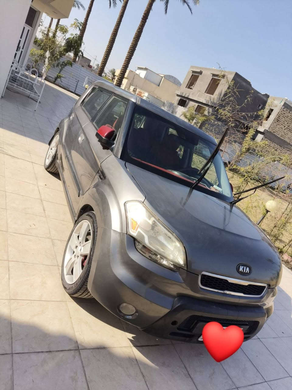 سلام عليكم
مكلف بالنشر

كيا صول (2010) 

وارد امريكي . 

سياره ليبل واحد 

محرك 2000 دوش . مامفتوح لاتنقيص ولاتبخير خير من الله 

رقم بغداد الماني 

مواصفات ( فتحه سقف سلايت.. تحكم استيرن جهتين.. نظام ABS . منفذ usp و Aux . و باقي المواصفات المعروفه) 

تخم تايرات ويل 18 
باتري جديد 
تبريد شغال 
كير ومحرك مكفولات 

سياره بيه مكانات صبغ ابيع احزام حتى ماادوخ المشتري. 

رقم صاحب السياره ( *********** ) 

مكان السياره . بابل .

