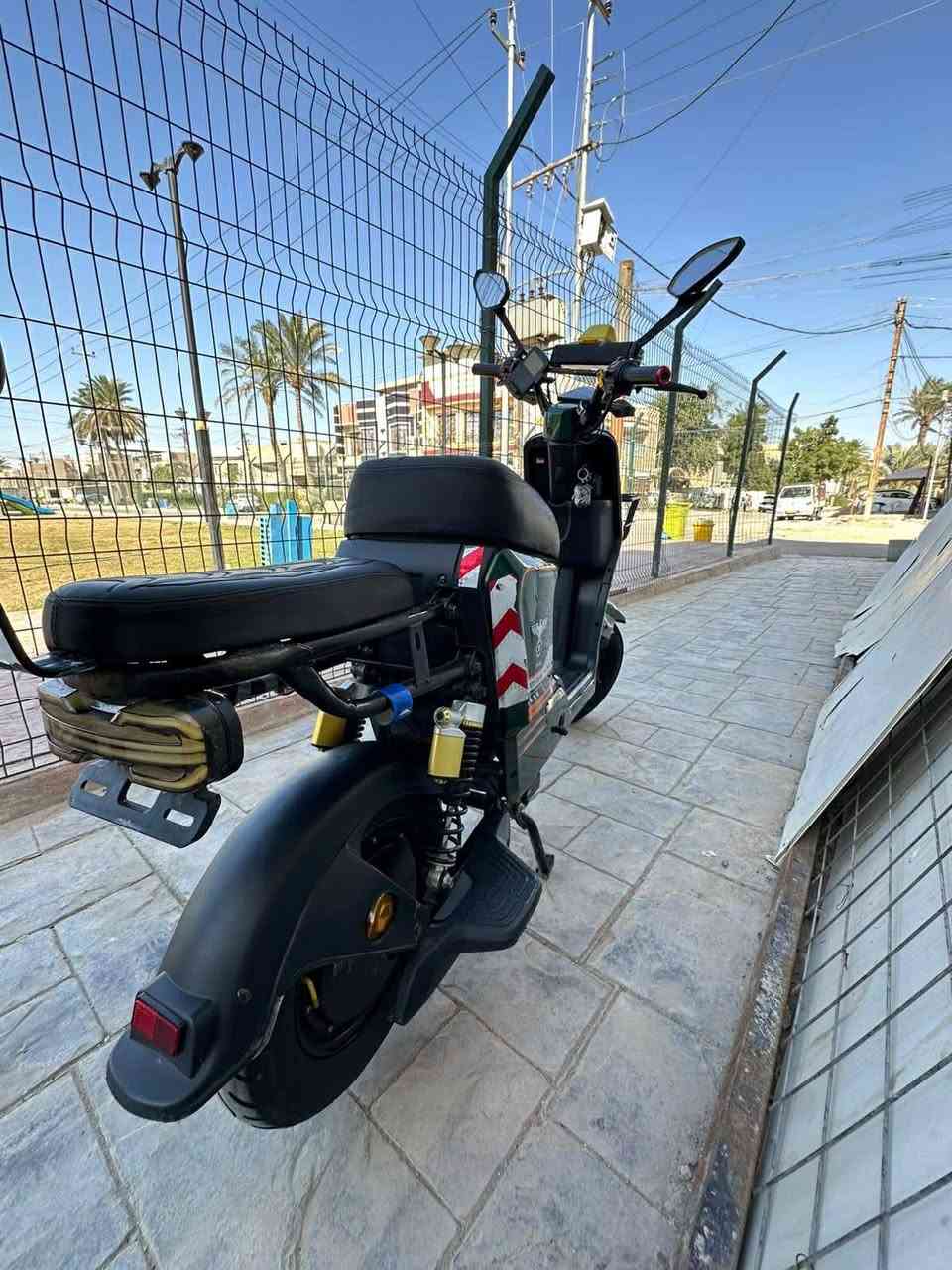 السلام عليكم عندي دراجه ار 9 للبيع بطاريه 2026 بطاريه صغار حجم باتري 15 امبير بغداد حي العامل البطاطس بطاريات 6 ودراجه حاله ويفه دراجه حيل حلوه والسعر 450 بيا مجال قليل حق الجيه بيع ومراوس واتصل على رقم والشرايه اتصل على هذا الرقم ***********
