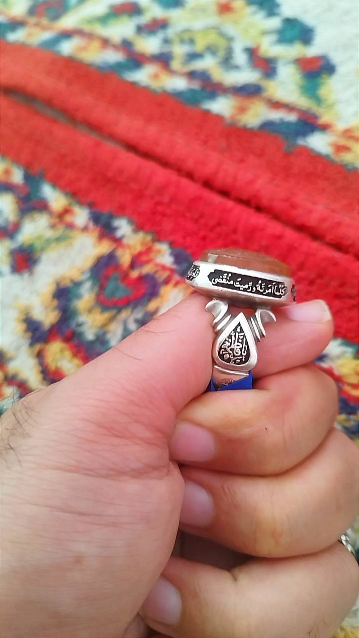 محبس عقيق يماني صياغه ثقيله مختوم ع فضه نادي عليا مضهر العجائب سعر 100 قفل


**إذا كنت صاحب هذا الإعلان وتريد حذفه لأي سبب، رجاءا أرسل رسالة إلى الدعم الفني**