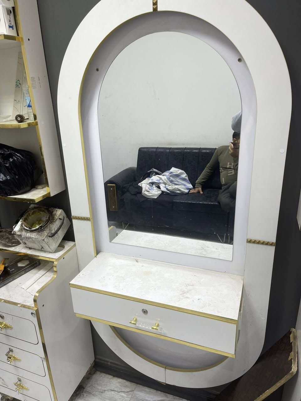 السلام عليكم شباب
للبيع نظافه 90‎%‎ 
كراسي عدد 2 
ميز عدد 2 
العنوان بغداد الامين الثانيه 
السعر 650 كلهن وبيهن مجال


**إذا كنت صاحب هذا الإعلان وتريد حذفه لأي سبب، رجاءا أرسل رسالة إلى الدعم الفني**