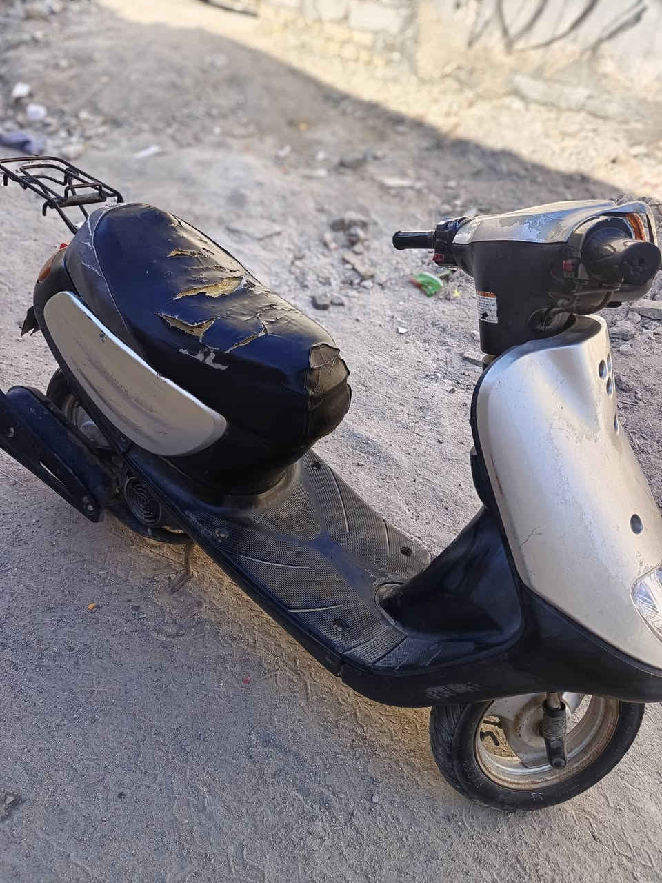 درجة منغولي لبيع نضيفه كلشي شغال بيه سلف هندر لايت مكينه ناعمه كفرها اصلي سعرها  200مكان ناصريه مركز وشراي ***********يتصل عله رقم
