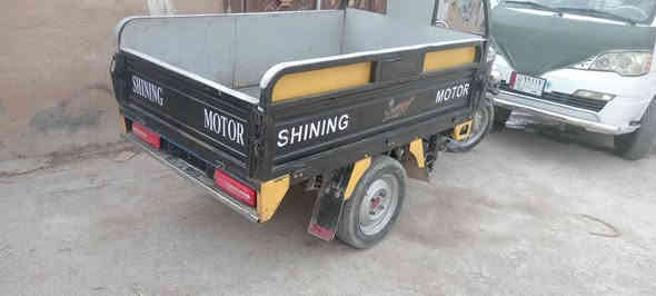 ستوته للبيع موديل 21 فول نضافه كلها عل البلاد هندر كهربائيات سلف كلها شغاله أوراق  اصوليه السعر 1750 وبيها مجال العنوان مشروع الوحدة ***********
