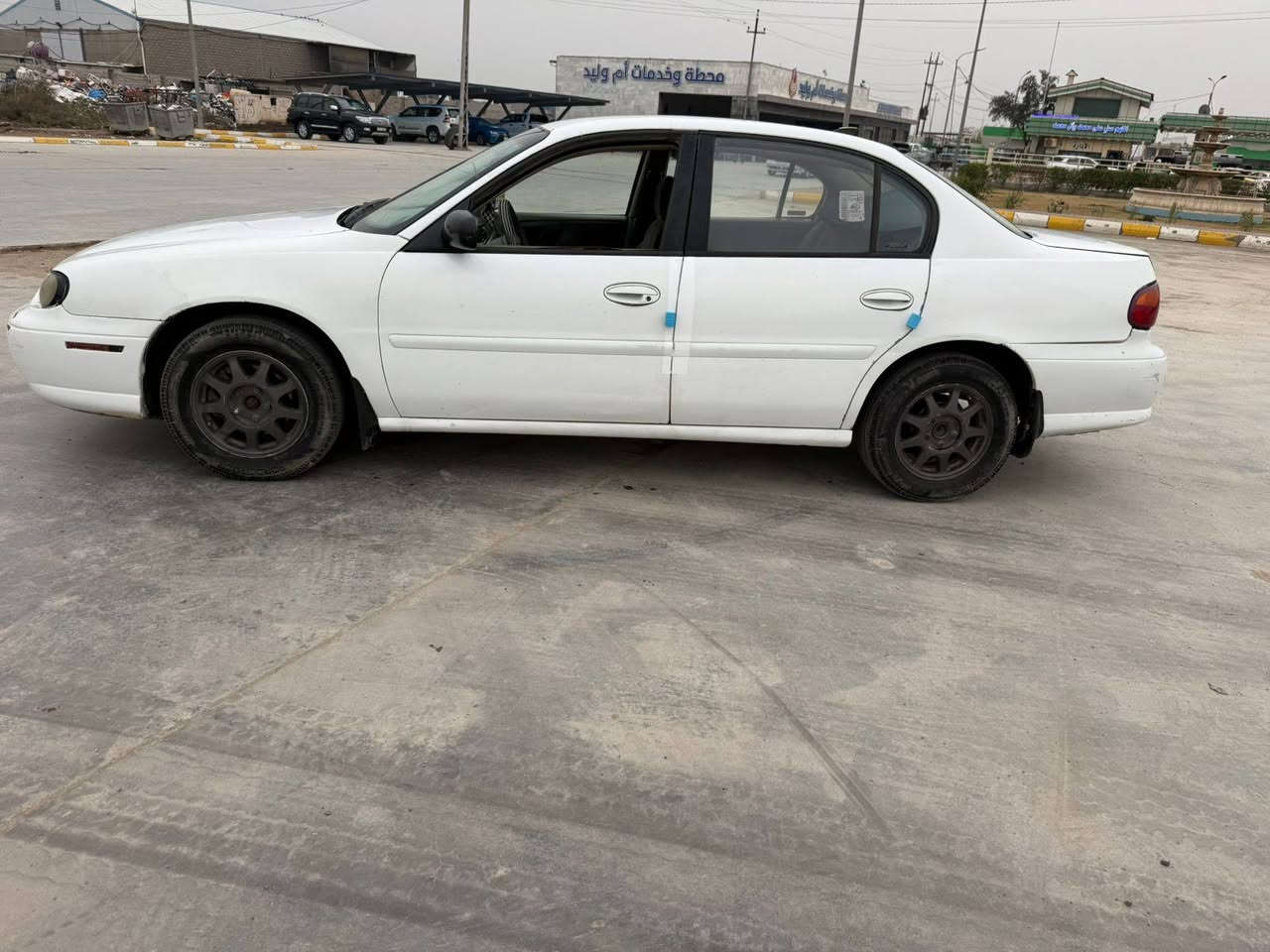 للبيع ماليبو موديل 98 رقم بغداد مشروع وطني سنويه جديدة اوتوماتيك  تدفئة تبريد محرك كفالة / بيه مكنات صبغ جمالية/ السعر 35 مجال قليل مكانه قضاء الصويرة قرب المستشفى اتصال/ ***********
