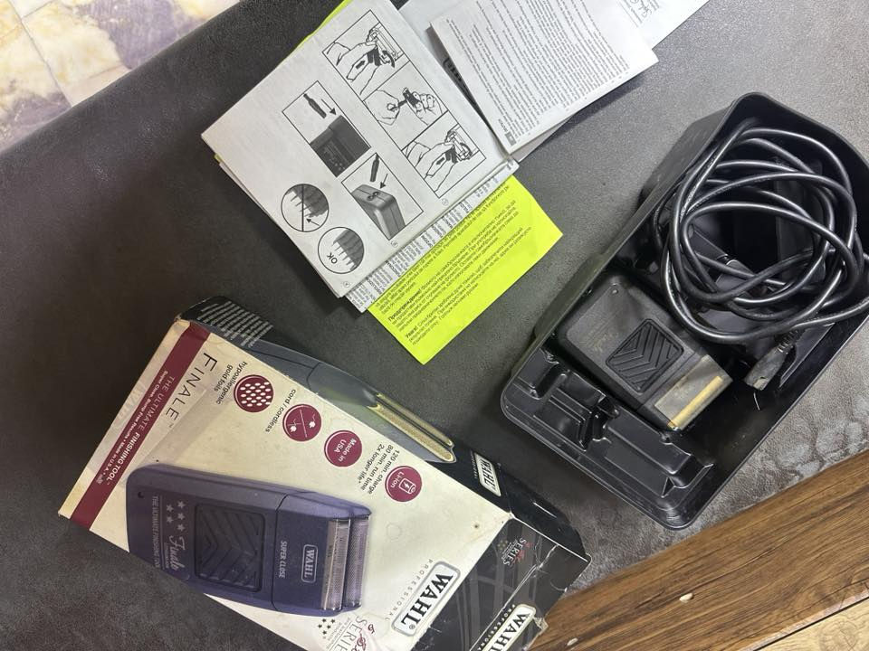 مكينة ويل اصلية بعلبته بيه عطل بس بالملعب مال موس موضح بالصوره الماطور شغال وكلشي مابي بطارية  كلش زينه مكينه مكاوله عدا الملعب مال موس
مكان بغداد حي القاهرة 
***********
