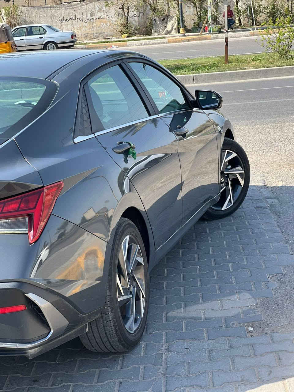 ألنترا موديل 2024 limited فول مواصفات للأخير 1/1 دخول جديد (حادثه بسيط صور الحادث مرفقه )
المواصفات.......

فتحه سقف اسلايت 

بصمه تشغيل 

بصمه ابواب 

تشغيل عن بعد 

رادار أمامي 

لد داخلي  على طول الدشبول متعدت الالوان 

كشن جلد 

كشن تدفئه

كشن كهرباء

تبريد منفصل 

شحن لاسلكي

تدفئه ستيرن

ماشيه 26000

سيتم سماعات BOSE

رادار خلفي 

رادار جانبي 

رادار امامي 

ويل كب كروم بلادي

للبنات زنون عدسه عدد2 وليس لد عدسه 

تحديد مسار 

مثبت سرعه 

وقوف ذاتي 

مانع اصتدام

شاشه ثلاث انظمه (سمارت - نورمال - سبورت )

شاشه دجتال  متصله 

كامرا امامي وخلفي

محرك 2000دوش

السياره نضيفه بشكل

أربع كاميرات محيطية

كشنات كهرباء

حساسات امامي

حساسات خلفي

ألون رصاصي 

رقم بغداد 

تحويل مباشر 

الاتصال***********
