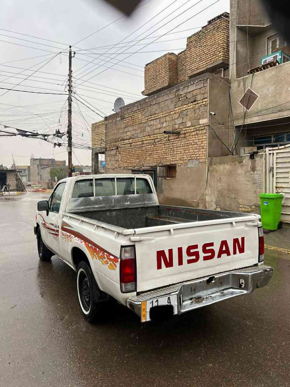 نيسان للبيع موديل 1990 رقم بغداد باسمي سياره كامله مستعجل على بيعتها السعر 35    ت ***********        *********** وتساب موجود

