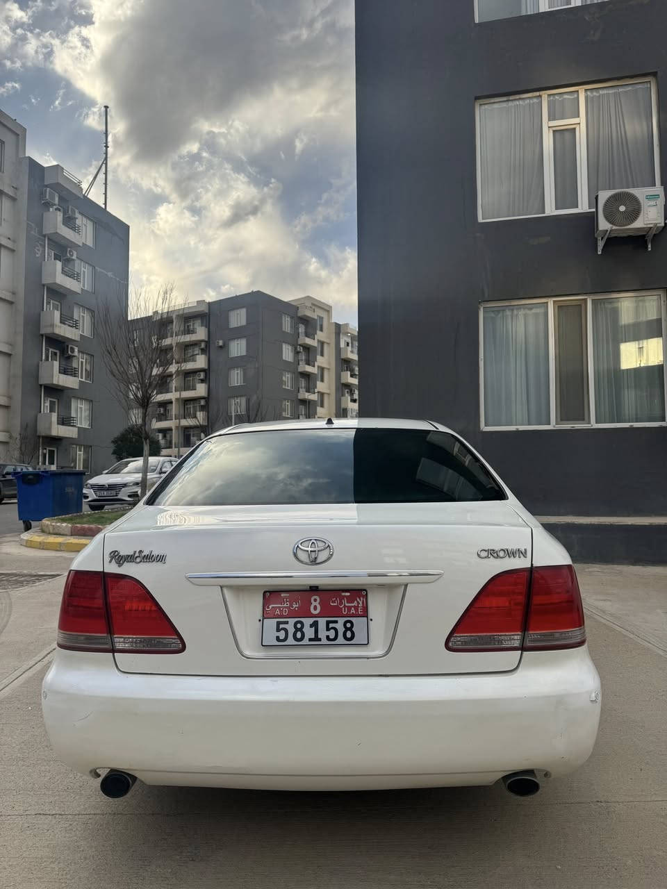 بڕاوە ساج مەلەکی ٢٠٠٧
گێڕ گەورەی مەکینە بچوک 

٤٦ $گەڵا کۆتایی

٣دوگمە پەردە شاشەو کامێرە 
سەقفی وەک شوشە
گێڕو مەکینەو کارەبایو تەقەو رەقەی بەشەرت
بۆیاخ سەقفو حیزام بەشەرت کەڤەر گۆڕاو نیە شانسی کۆسەرە نیە 
تازە داخل جامی هەلگیراوە گەرمی بەسراوە 
٤تایەو ویلی لۆک 
شووێن سلێمانی  
بۆ مەعمەلە تەنها تەلەفون بکە نامە مەنێرە
***********
