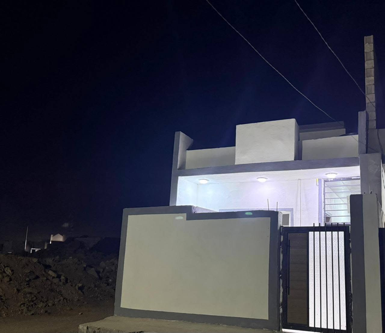 اعلان 📣📣
دار للبيع زراعي مساحه 100متر طول صفر ممسكون 🏠

يتكون من غرفت نوم صاله مطبخ صحيات درج داخلي🏠 بيتونه 🏠🏠🏠

موقع العقار 55قرب جامع الراشدين 🏠

سعر مناسب 32مليون بيه مجال 💵💵

استفسار على الرقم ‏‪***********‬‏📞📞
