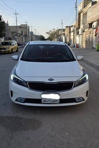 للبيع كيا سيراتو مديل 2018 فول مواصفات ما عدى البصمه محرك 2000 السياره...