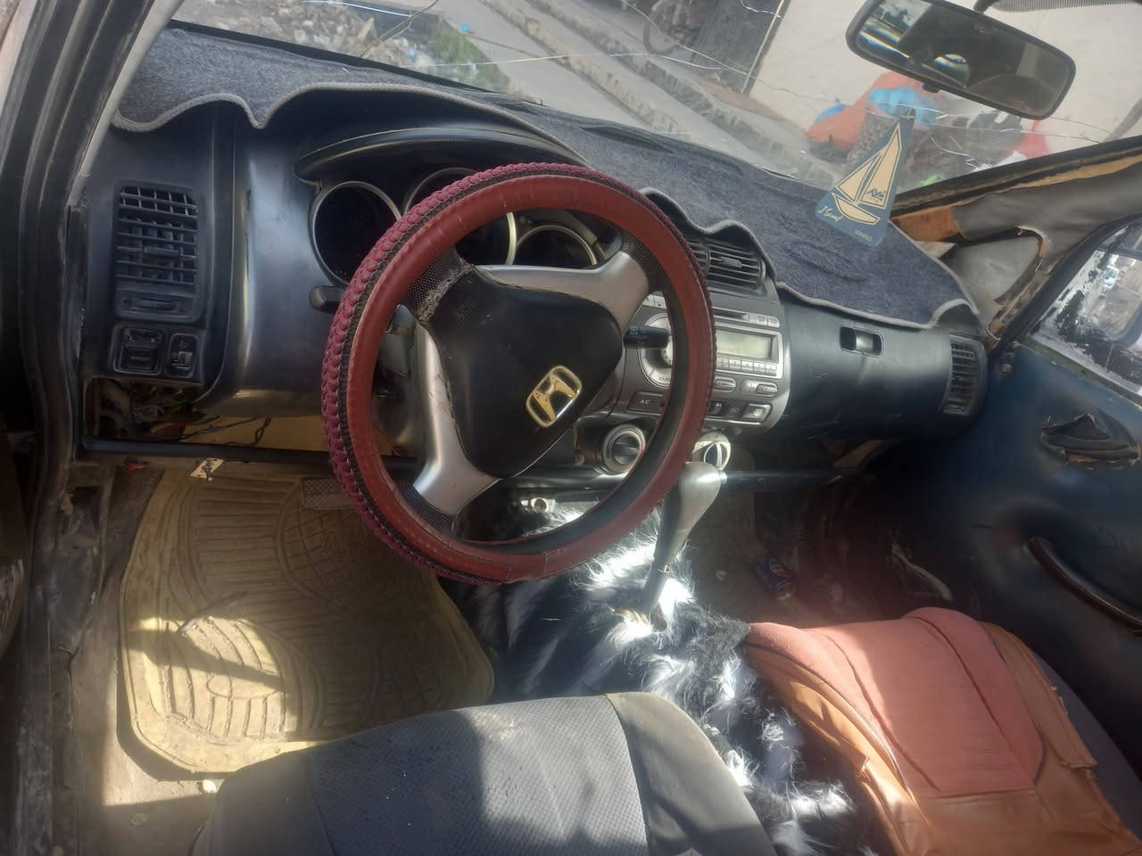 مكلف بنشر هوندا منفيس موديل ٢٠٠٨ كير محرك يارس لبيع او مراوس هم يرهم ***********م
