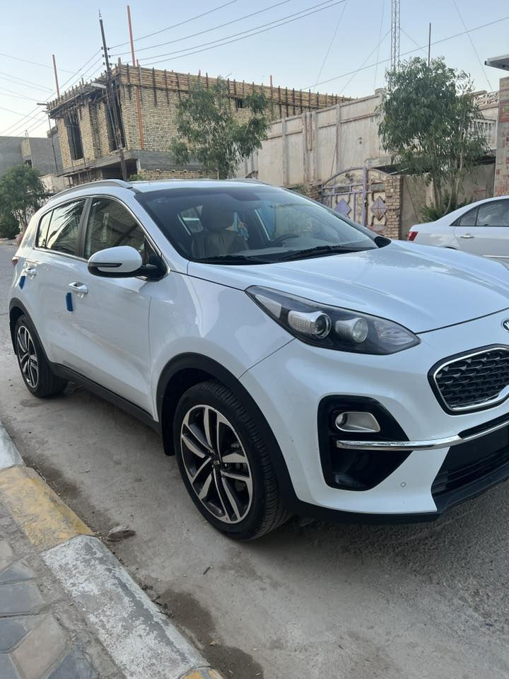 سبورتج ٢٠ رقم قادسيه ماشيه ٦٠ مواصفات شاشه كراسي كهرباء ومعروفه مواصفاته بيه كم نقطه حالوب ممبين والبنيد مبدل اصلي سعر ١٨٥ مع المجال مكاني واسط ***********
