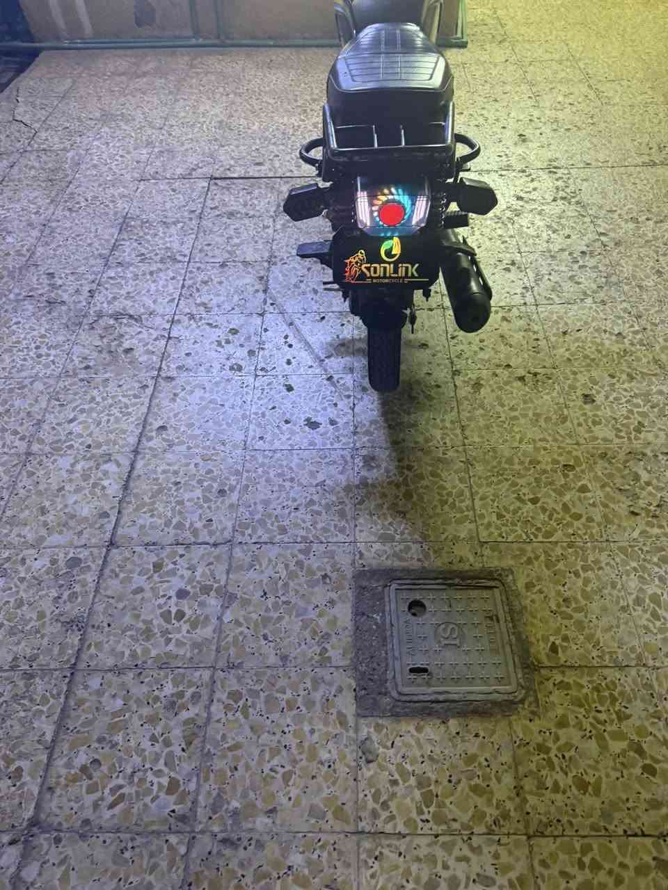 دراجه سونك 2025 محرك 200 ضاغطه وزنجيل سعر 650 وبيه مجال قليل ***********
