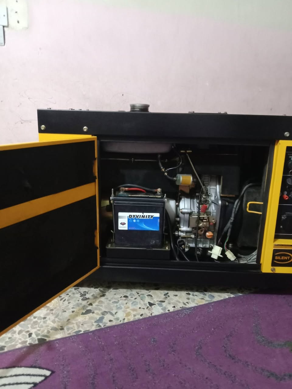 كابوته اكس 8 كيفي 32 امبير نضام اي تي اس تشغيل ذاتي واطفاء ذاتي ابلاديه مثل ما موضح بل عداد وقت التشغيل 1160 ساعه حجم المحرك 192 F السعره 14 حصان راس التوليد دبدوب نحاص مرواحات 2  السعر مليون وربع
المكان بغداد قريه الانتصار مجاور الراشديه
***********
***********
