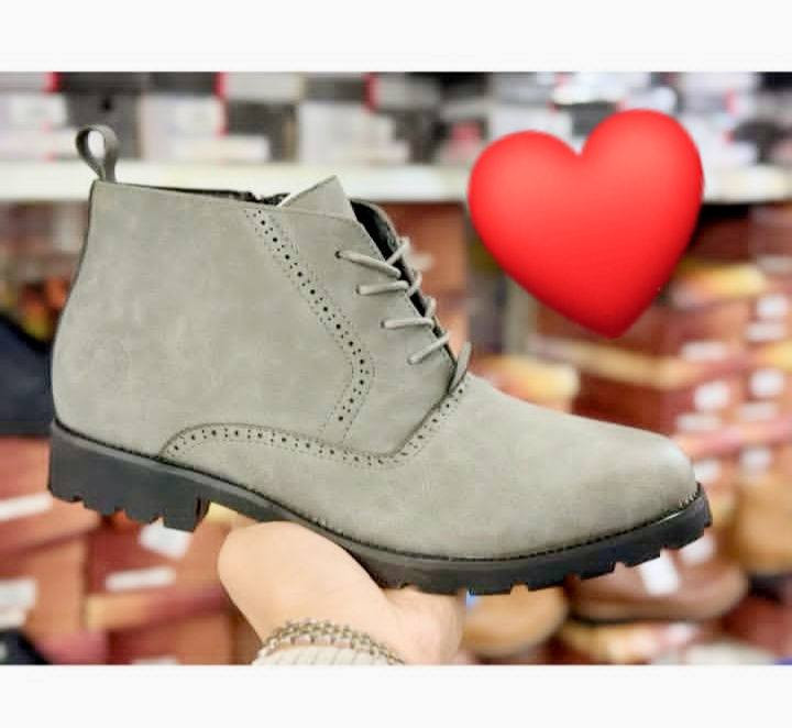 ---
🔥 حذاء شبابي أنيق – راحة وأناقة بسعر خيالي 🔥

تدور على حذاء عملي، مريح وشكله يگطع؟
هذا الحذاء اختيارك الصح ✅

👟 تصميم عصري يناسب كل الستايلات
👣 مريح للمشي اليومي ولساعات طويلة
🎨 ألوان ثابتة وشكل فخم
المقاسات من 40 إلى 45
فرصة لا تضيعها! العدد محدود 🔥

📩 راسلنا الآن واحجز زوجك قبل النفاد

*********** 👍
