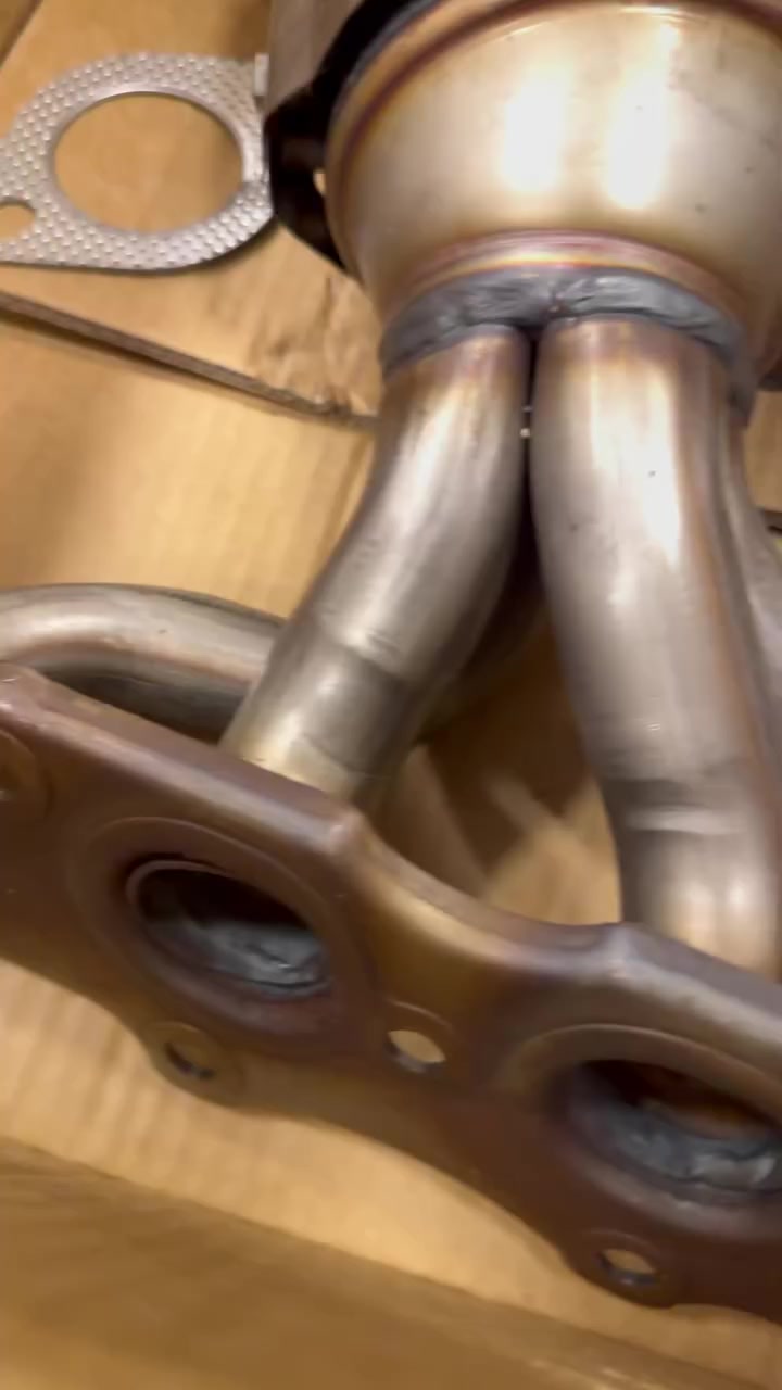 علبه بيئه EURO6 وعليها طقم بوجيهات اصلى توكيل هديه 🚨

علبه البيئه الى مكسره الدنيا بفضل الله عندنا 🔥

مكسره الدنيا ليه! ببساطه بتاخد على نفس الاصلى بربع السعر😎

العرض شغال طول شهر رمضان ان شاء الله 🌙

الحق العرض ⏳

010 95419732

#cars
#سيارات
#hyundai
#ترند
#Kia


**إذا كنت صاحب هذا الإعلان وتريد حذفه لأي سبب، رجاءا أرسل رسالة إلى الدعم الفني**