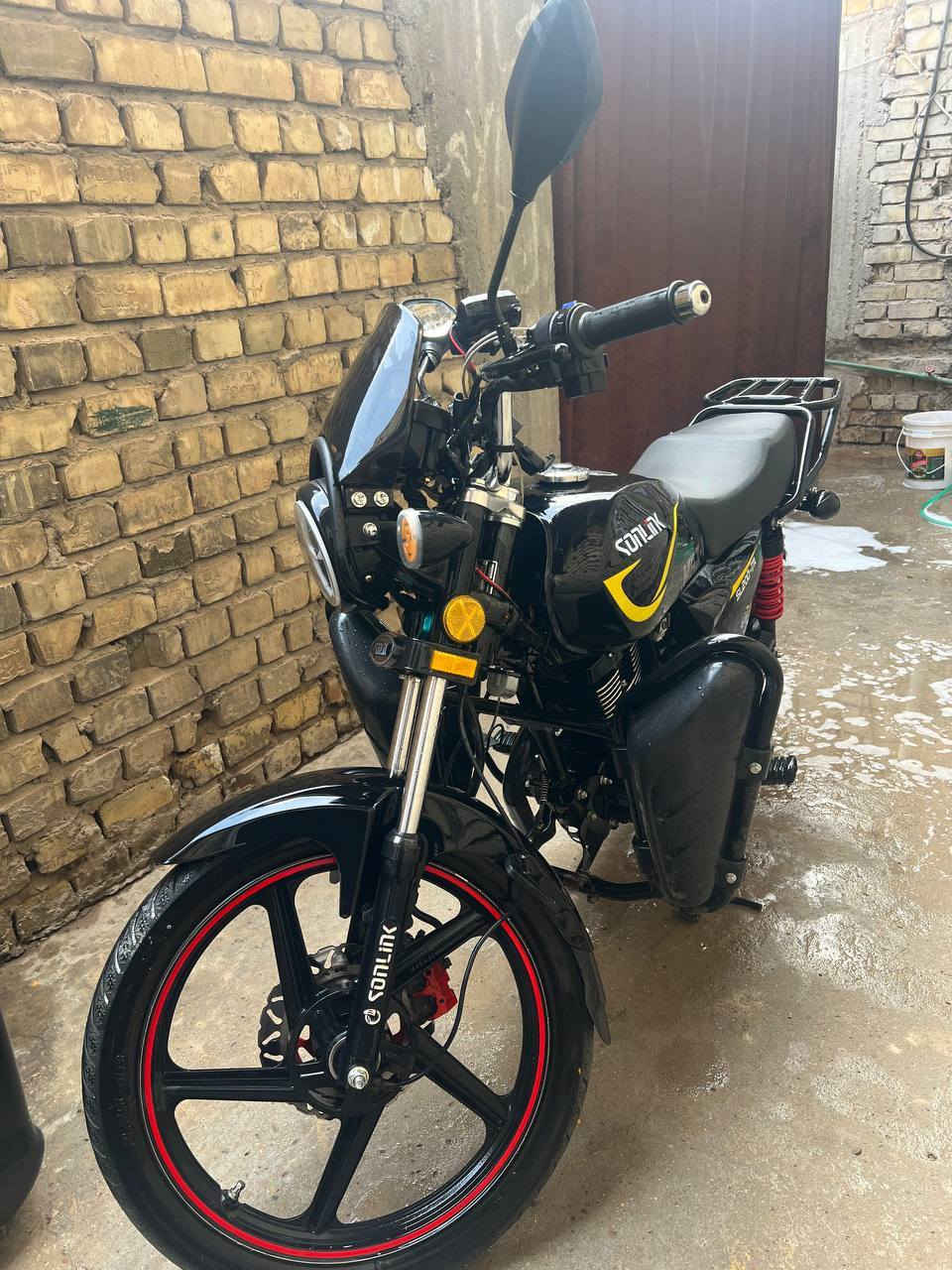 السلام عليكم دراجه سونك ماكس 2025 جديده معنى كلمه البيع مابيها نقص ايشي بيها دراع امام وشاحنه اصليى سعر 850 وبيها مجال مكاني بغداد الشعله ***********
