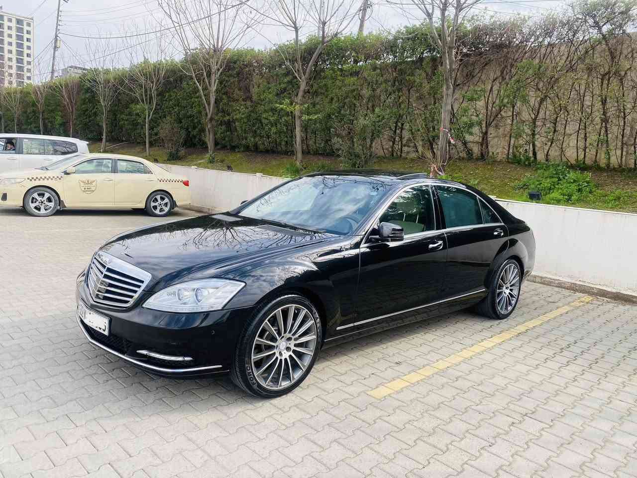 S Class   S350
سعر 26000 $
موبايل  ***********

مارسيدس موديل 2013 مكفول فول مواصفات باب خلفي لارج بانوراما داخلي بيجي كشنات جلد أربحة كشنات أمامي وخلفي كهربائي أربحة باب والصندوق الشفط والكهرباء بها كامره وحساسات أمامي وخلفي  ماشي 150000كم السيارة جديد دعامي للدعامي بشرط مابه اي النقص رقم والفحص والهزه والسنوية جديد حتئ 2031 السنوية بأسمي سعر 260 موجود بأربيل

