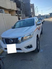 لبيع نيفاره 2016 رقم واسط مكفولة كفالة عامة 07822722938