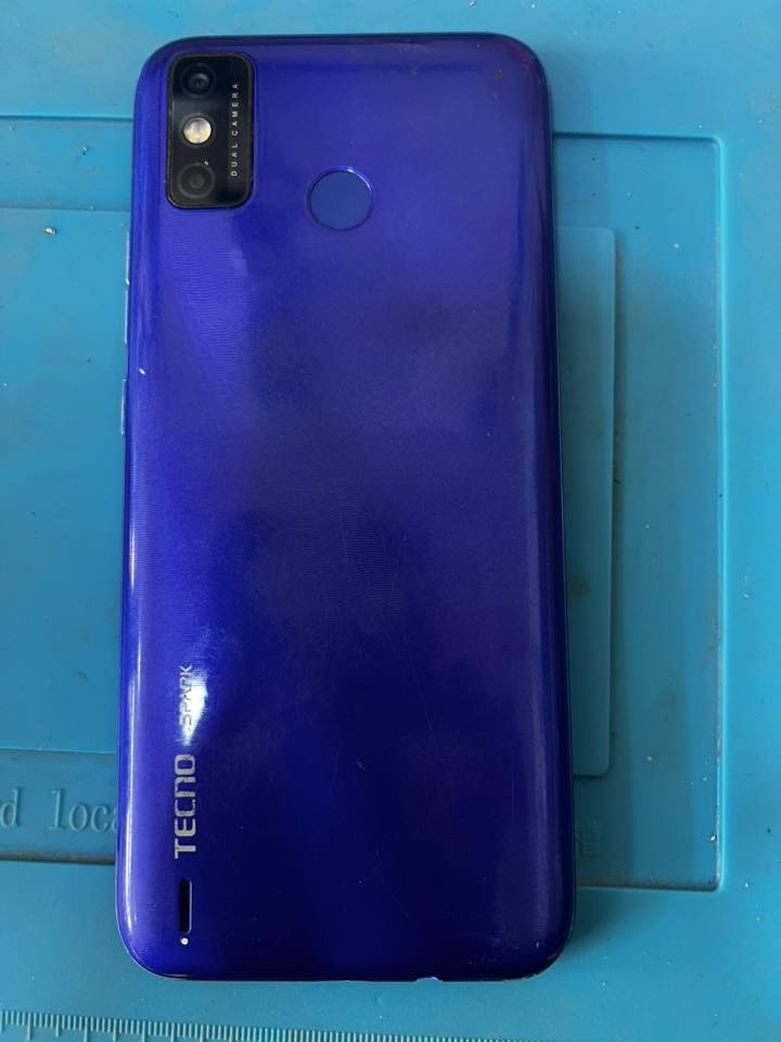 السلام عليكم 
للبيع تكنو سبارك 6 go السعر 50 الف الجهاز مبدل شاشة فقط
المكان: (بغداد/ ابو غريب / خان ضاري) لايوجد توصيل
للاستفسار: *********** واتساب
