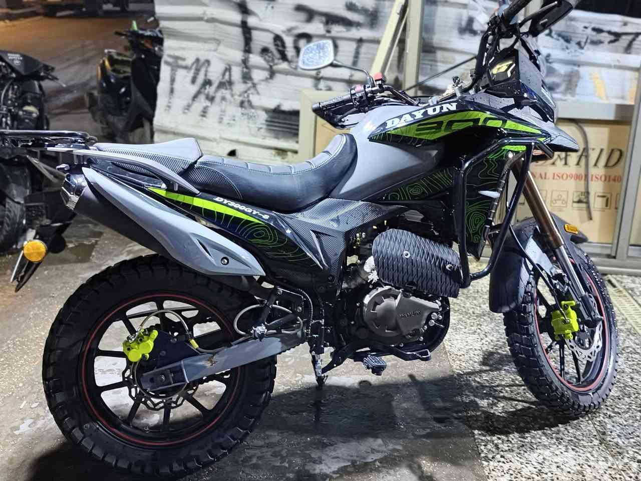 دايون ادفنجر
***********
مكفوله كفاله عامه سعر مناسب   
موديل 2026
رقم اربيل بأسمي 
ممشاها ٧٠٠ حته مو الف
