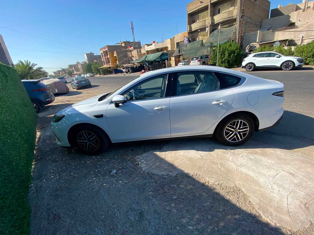 السلام عليكم
Seal 5 

موصفاتها فول الفول شاشة كبيرة فتحة ١٣كامرة 

السيارة ماشيه١١ فقط زيرو

السيارة مكفوله من الصبغ و البارد 

السيارة باسمي تحويل ثاني يوم 

مكان السيارة بغداد البنوك 

للاستفسار اتصال 

***********

