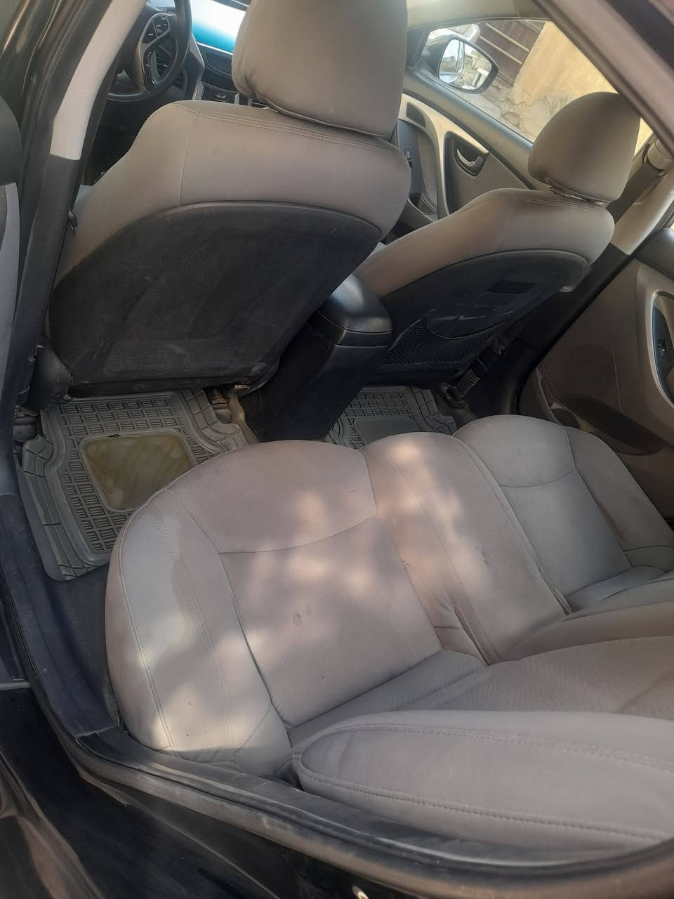 النترا 2013 وارد امريكي  مكينة 1800 دوش 
تبريد 
تدفئة 
نظام EKO 
مكينة كير  حدادية خير من الله 
داخلة كلين  بيها حادث في العراق فقط الجاملغ الامامي والباقي بدون اي قطعة صبغ بيها مكانات بارد 
السعر 110  مكاني بغداد - المحمودية 
للاتصال  *********** اي تفاصيل اخرى موجود واتساب
